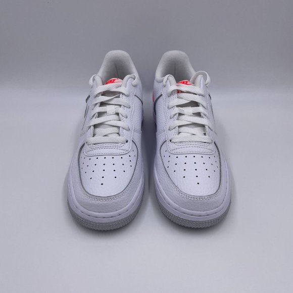 Nike Air Force 1 White Womens Shoes - Picture 2 of 5